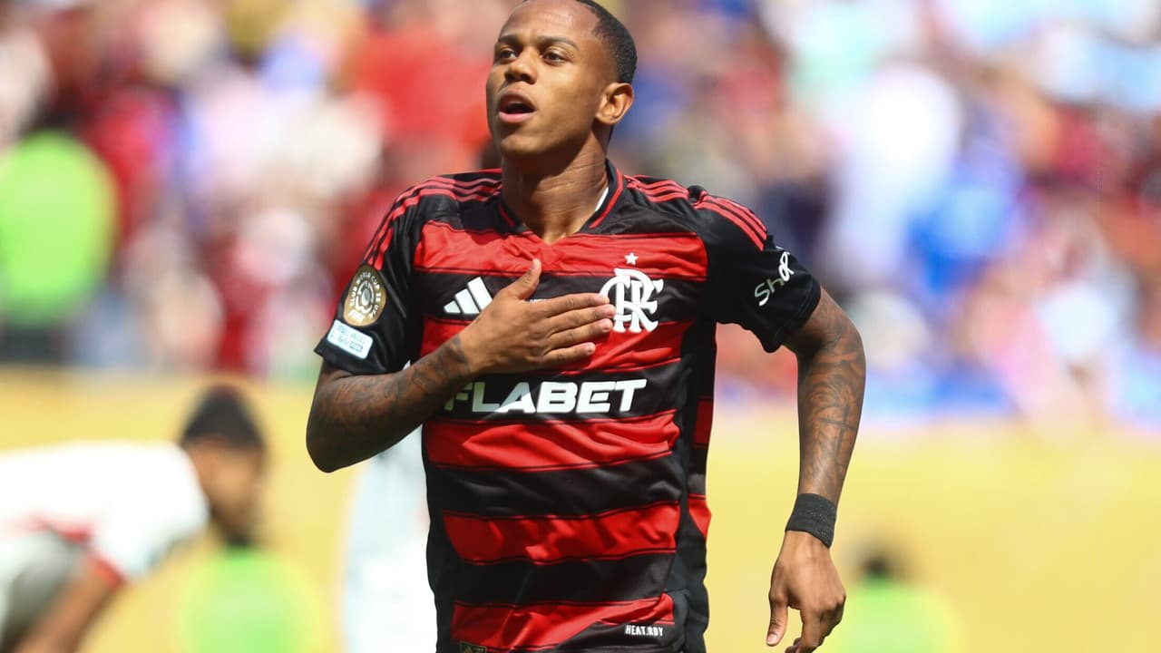 Flamengo se prepara com time alternativo no Carioca; estreia traz apenas um profissional no onze titular