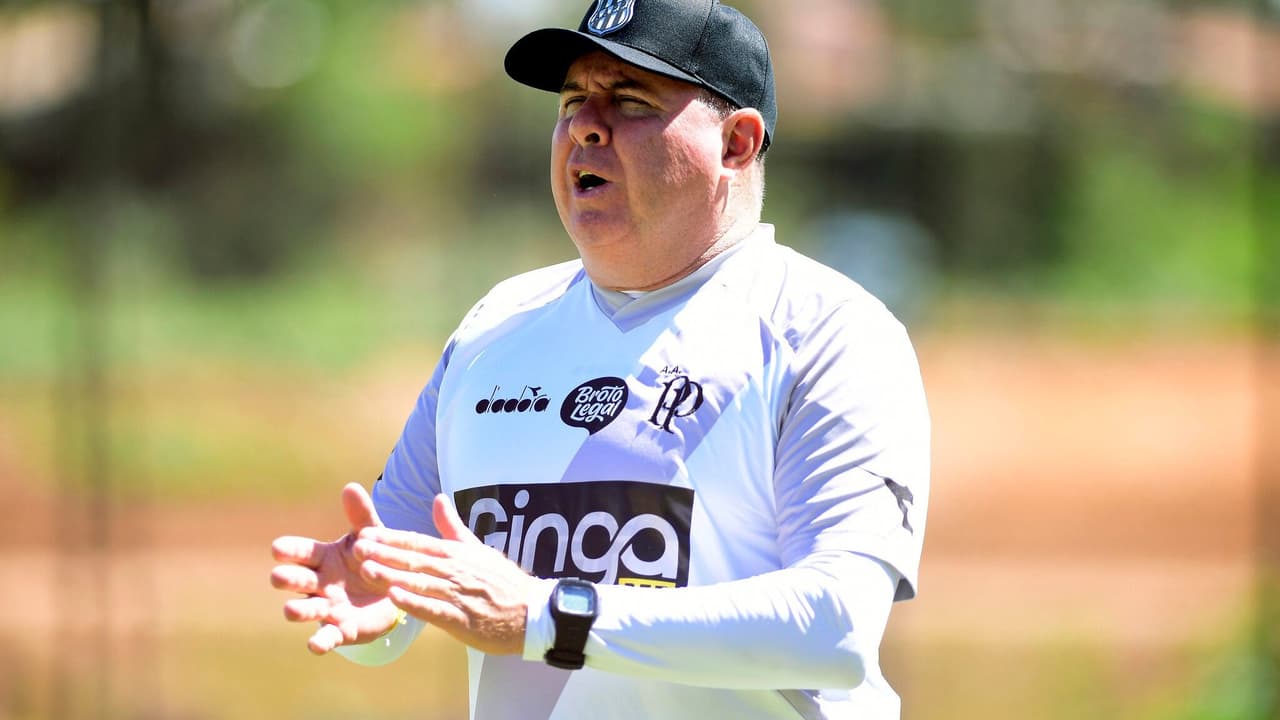 Transfer ban gera crise na Ponte Preta, que depende de garotos da base contra o Corinthians