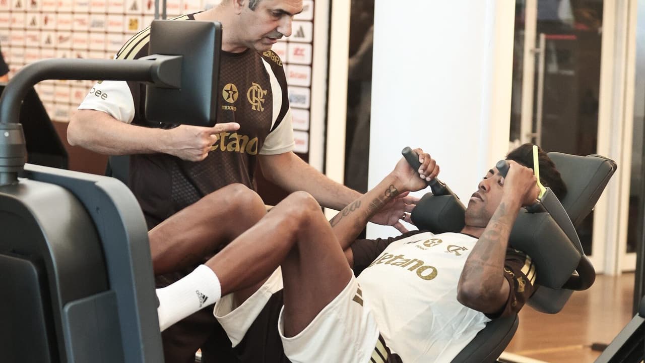 Flamengo inicia 2026 sob pressão: avaliações médicas e preparação física marcam recomeço ambicioso