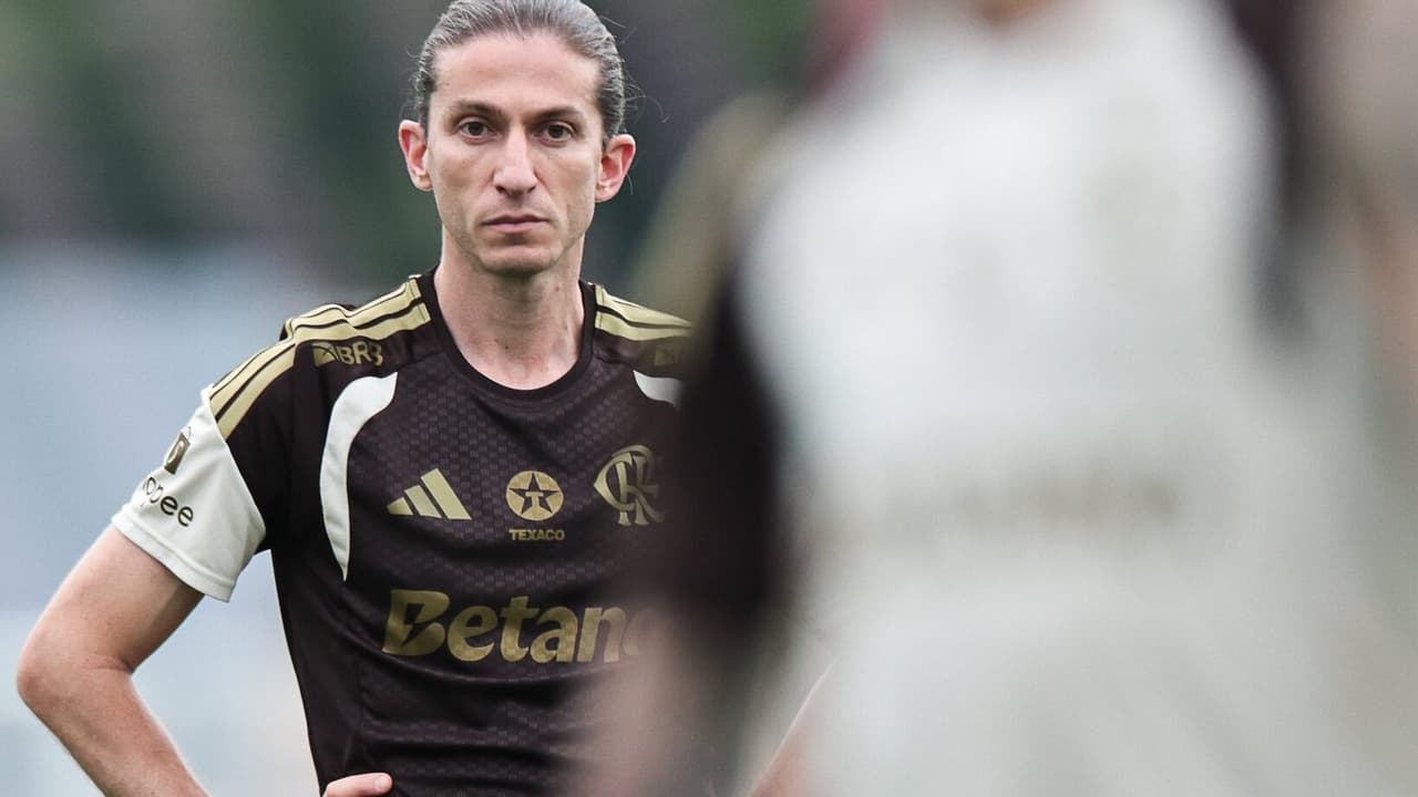 Filipe Luís revela estratégia para o Flamengo em clássico decisivo contra o Vasco, em jogo tenso