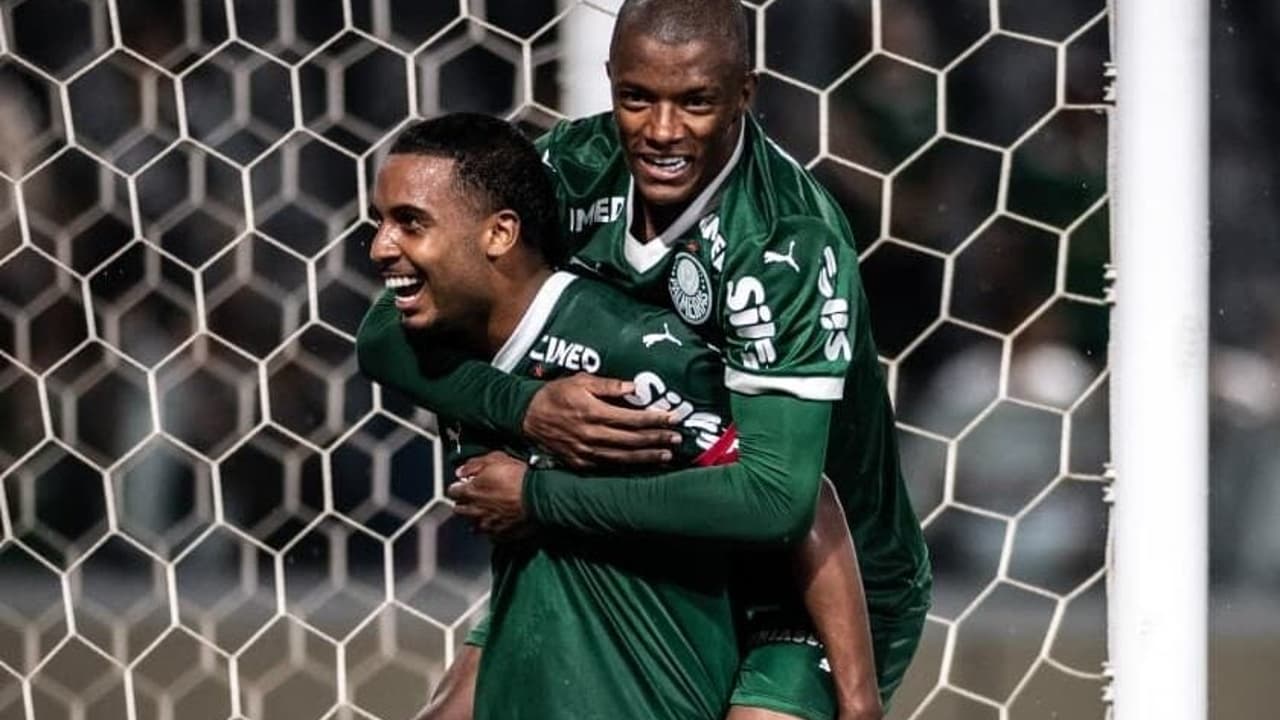 Palmeirenses zombam da eliminação do Corinthians na Copinha e reacendem rivalidade histórica