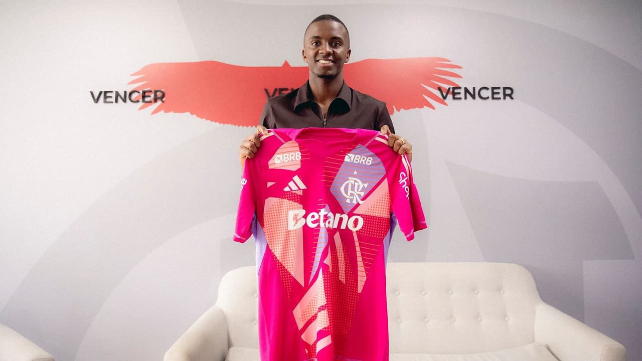 Flamengo confirma a contratação de Andrew, na busca por reforçar elenco na janela de transferências