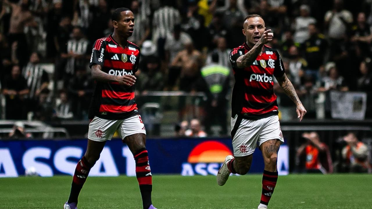 Torcedores do Flamengo se mobilizam para decidir quem deve ficar ou sair na janela de transferências