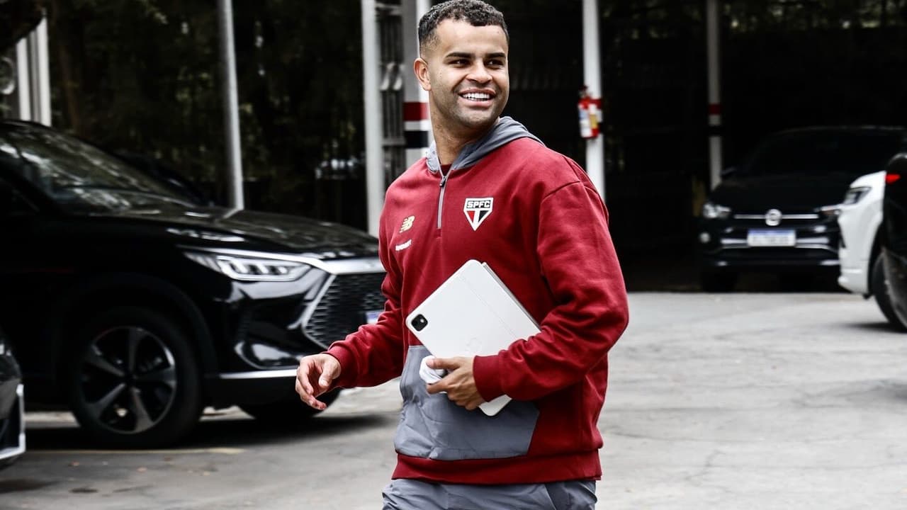 São Paulo deixa Alisson de fora do clássico; Corinthians observa e reage à decisão