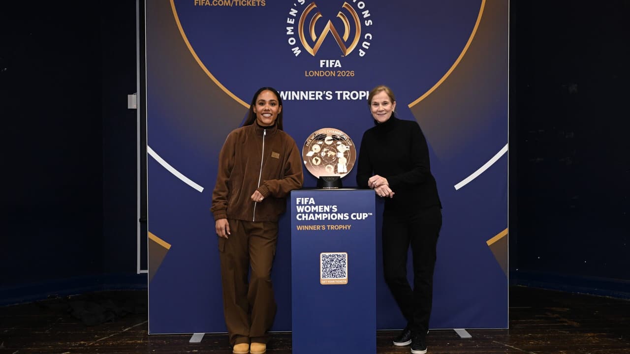 Corinthians em polêmica: Fifa revela imagens da taça da Copa dos Campeões Feminina em meio a tensões