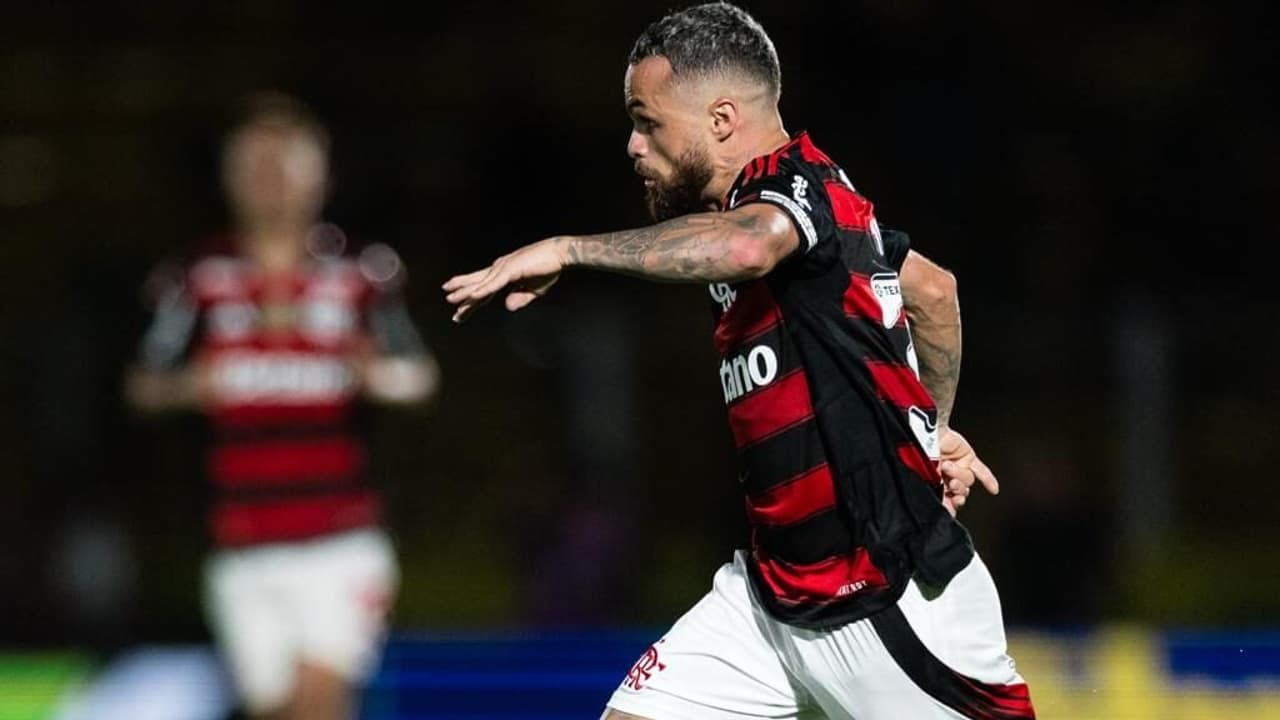 Flamengo oficializa desligamento de Michael e abre espaço para novas contratações