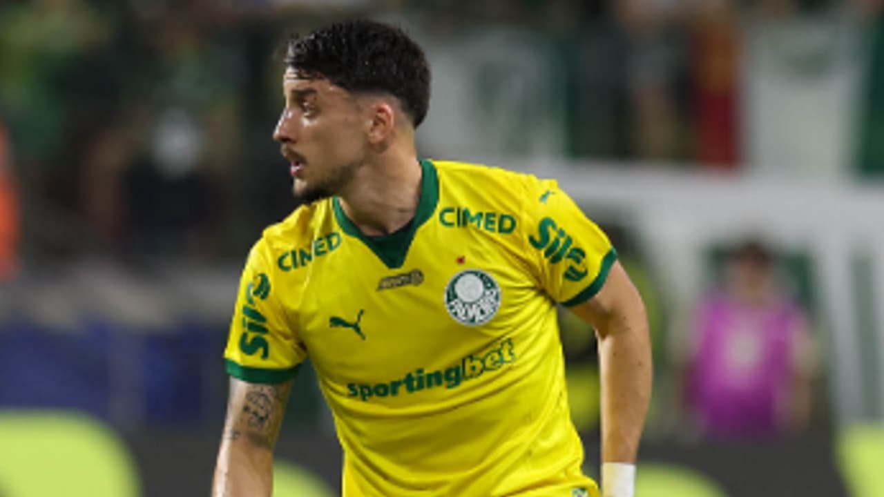 Piquerez pede desculpas à torcida e classifica goleada como 