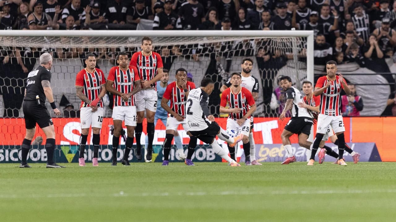 Corinthians e São Paulo em crise: comentarista dispara comparações no clássico paulista
