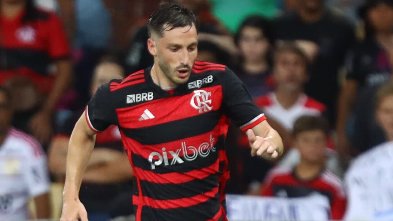 Flamengo confirma empréstimo de Matías Viña ao River Plate e movimenta mercado sul-americano