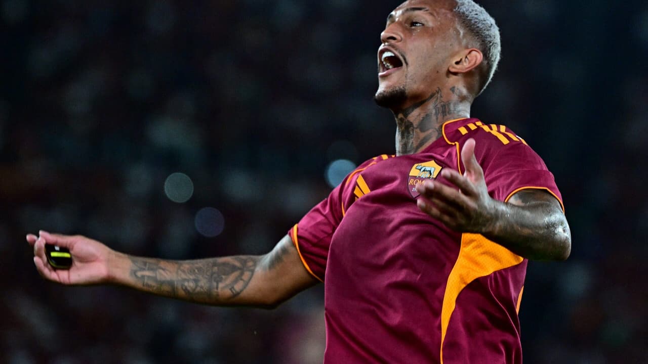 Wesley, ex-Flamengo, se destaca na Europa e ganha elogios mesmo após derrota da Roma