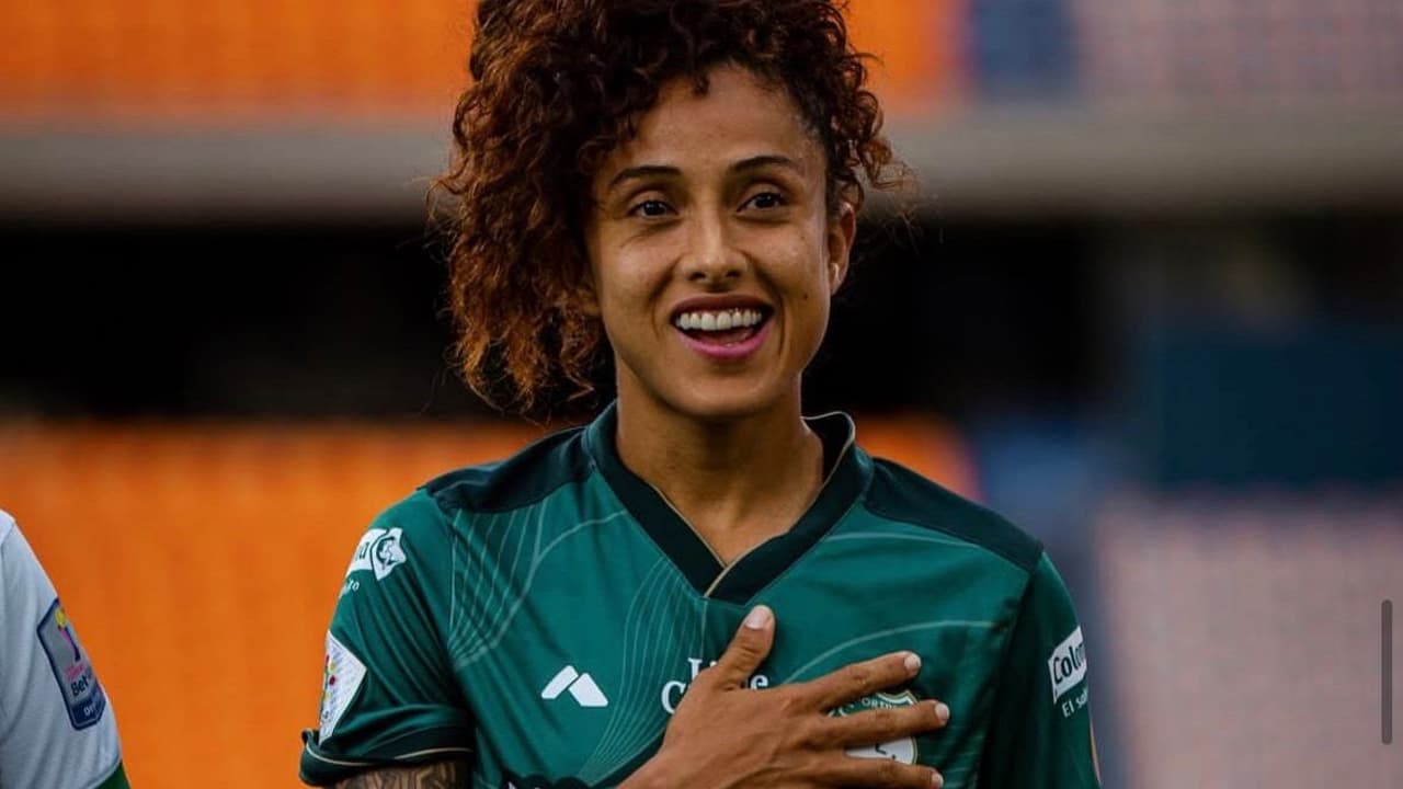 Ex-treinador de Paola García no Libertad analisa reforço do Corinthians e levanta expectativas