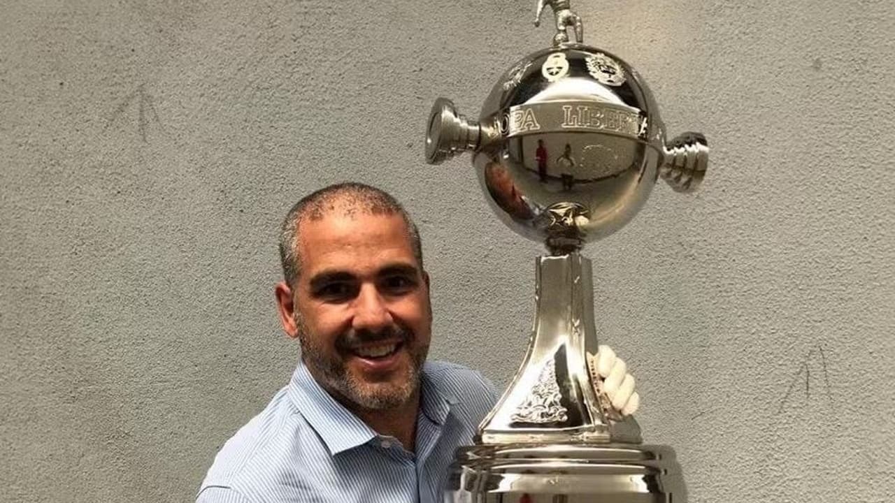 Após 15 anos de serviços, advogado André Galdeano se despede do Flamengo em novas mudanças nos bastidores