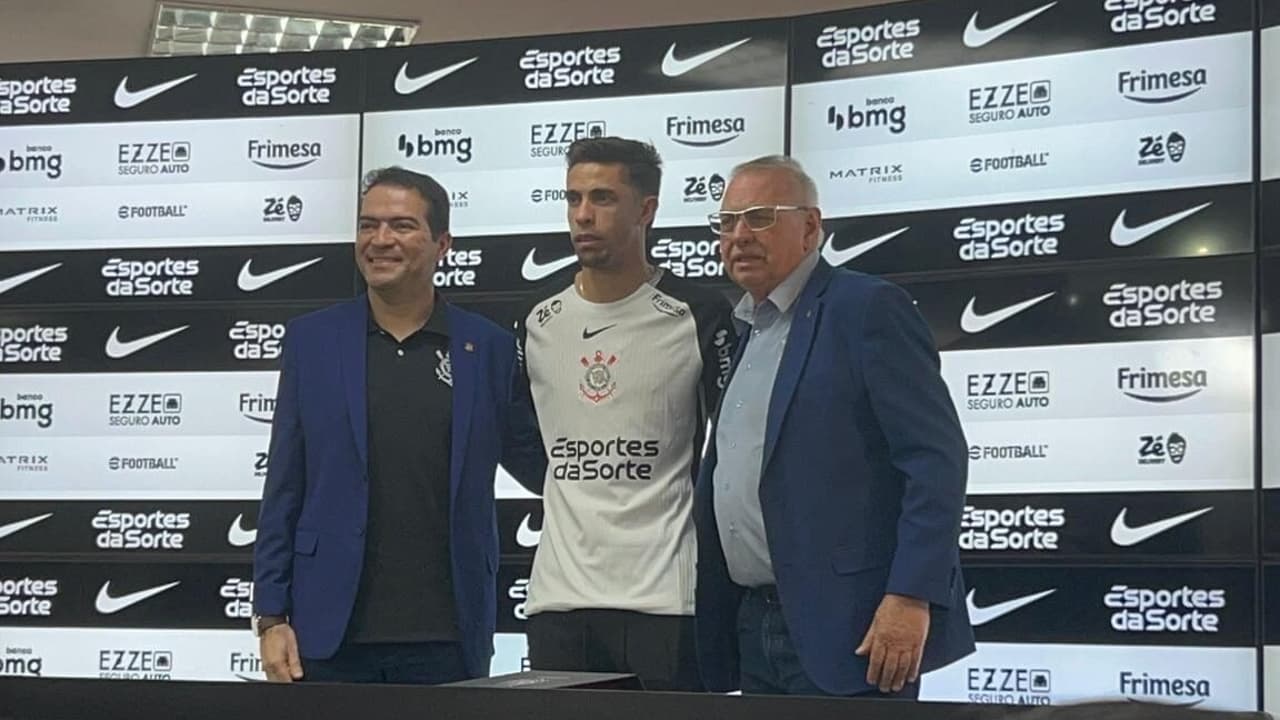 Gabriel Paulista se emociona no Corinthians: 