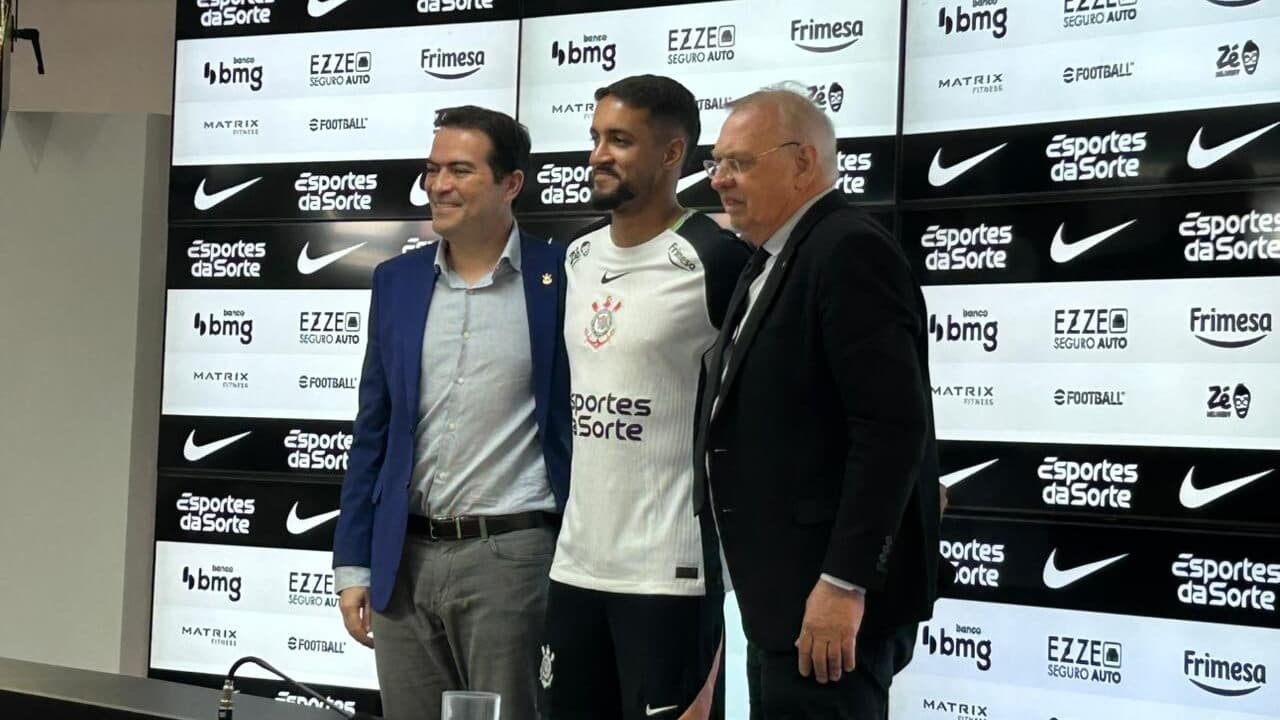 Matheus Pereira celebra retorno ao Corinthians e afirma: 