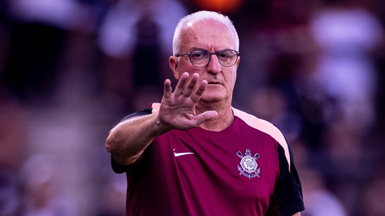 Dorival estabelece prazo para assinatura de Memphis e enaltece crescente desempenho do Corinthians no Paulistão