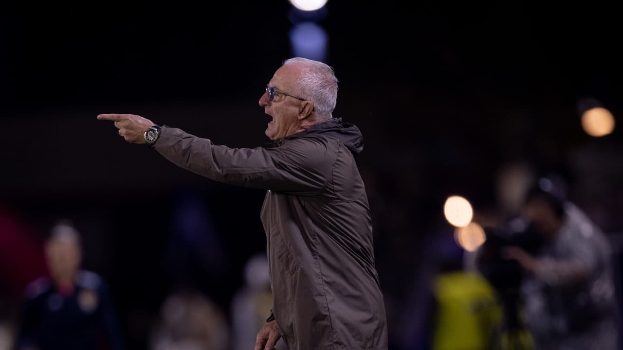 Dorival reage à pressão sobre reforços do Corinthians e elogia desempenho de Alisson em campo