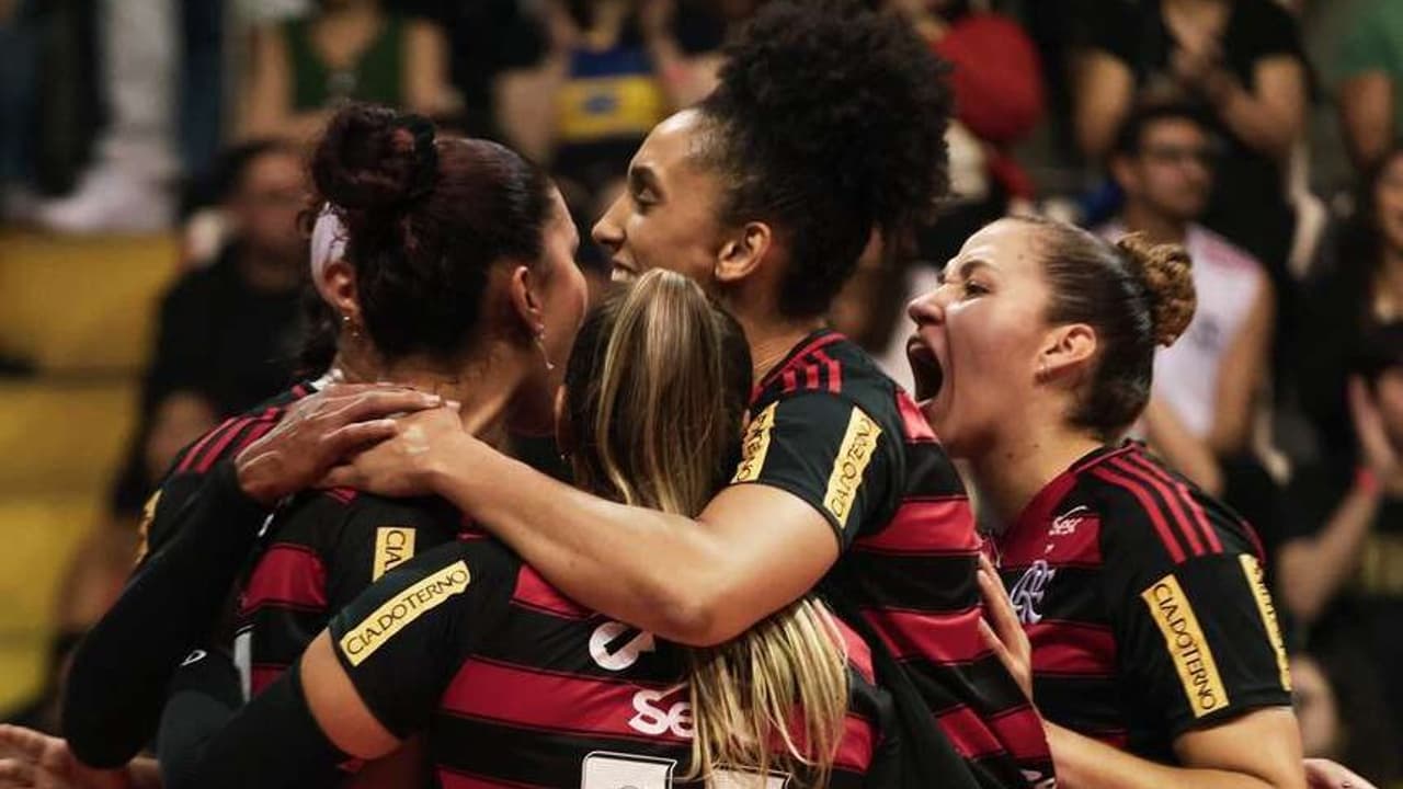 Flamengo lidera e se mantém invicto na Superliga Feminina; rivalidade esquenta nos bastidores