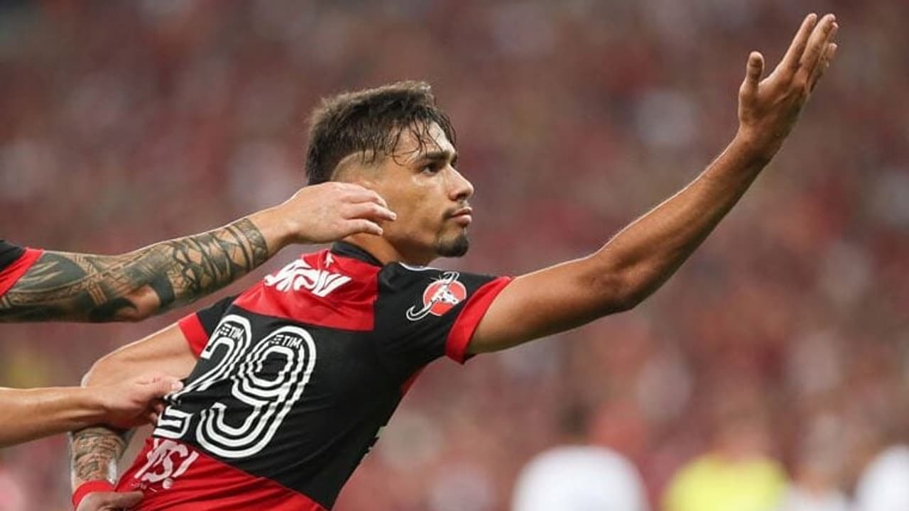 Lucas Paquetá: Possibilidade de Reestreia pelo Flamengo no Confronto Contra o Corinthians