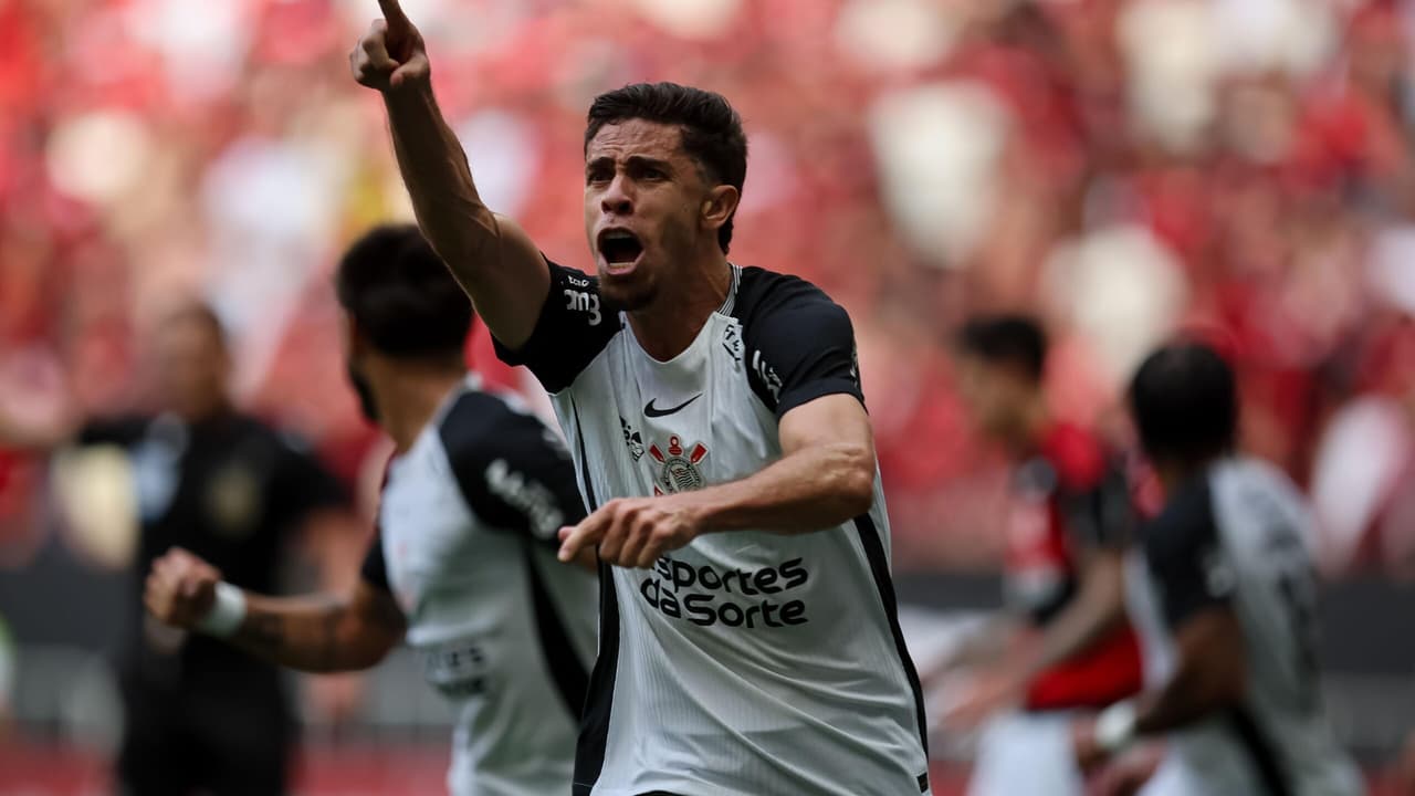 Gabriel Paulista homenageia irmão ao conquistar seu primeiro título com o Corinthians