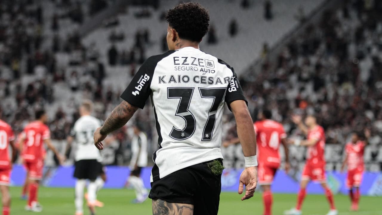 Corinthians Define Retorno de Kaio César Sob Comando de Dorival Júnior