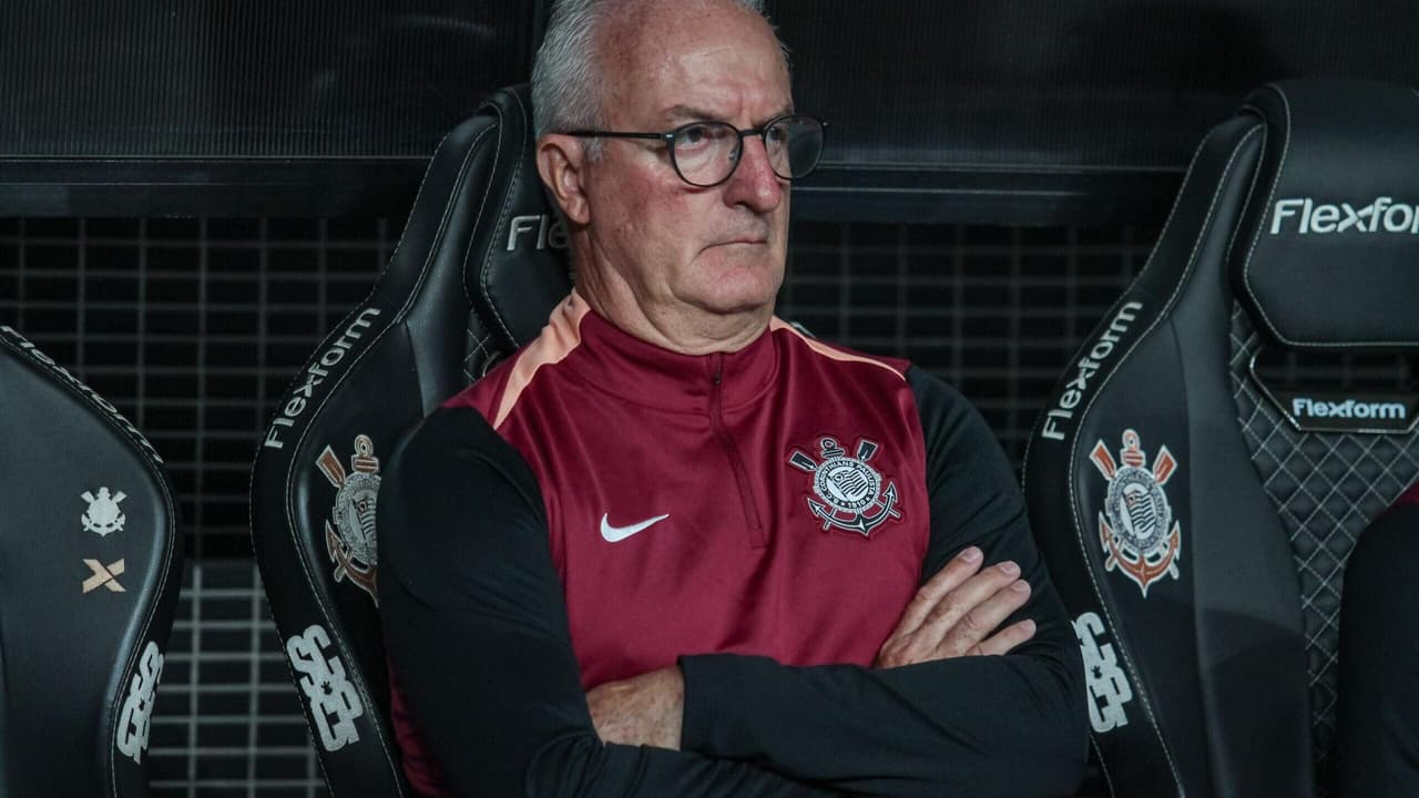 Corinthians: Dorival Valoriza Coragem na Integração de Jovens Talentos em Time Misto