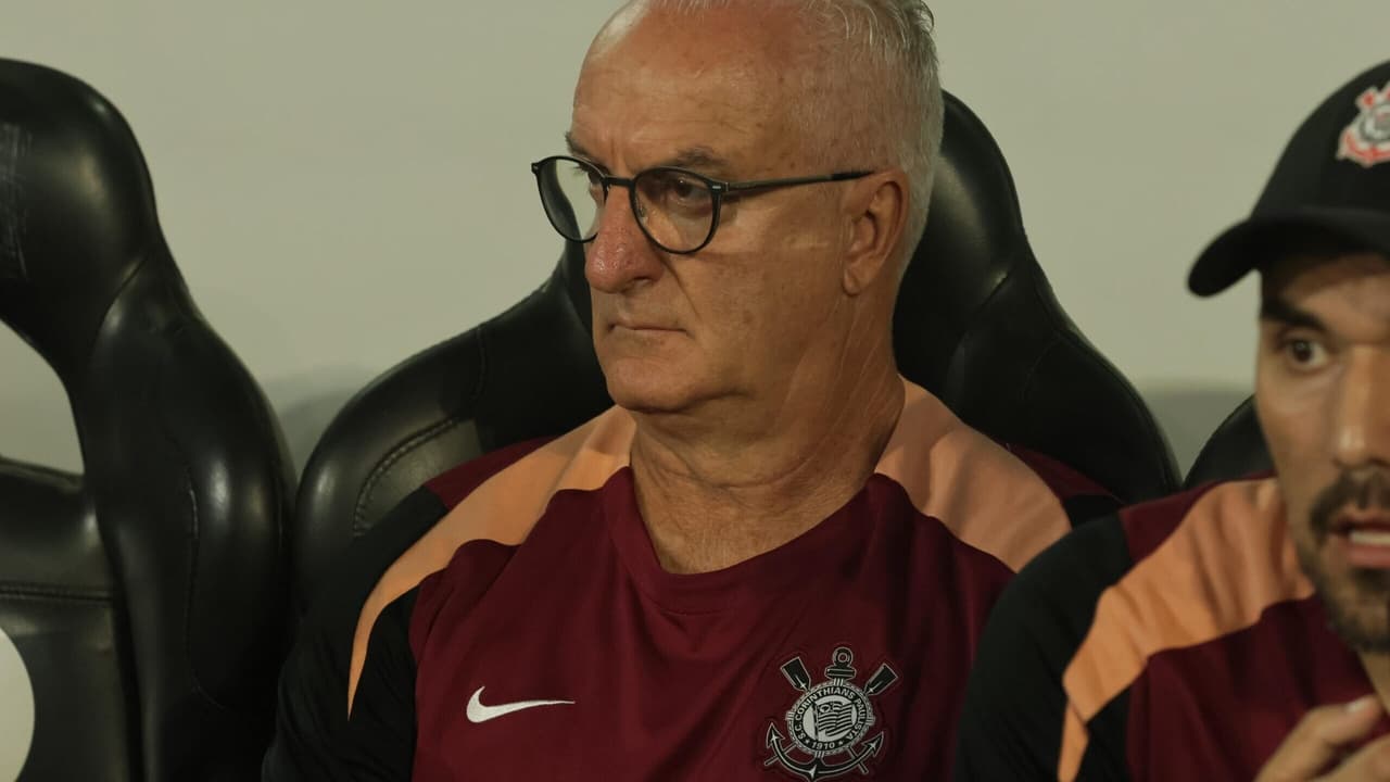 Dorival exalta desempenho de Garro e analisa a situação de Pedro Raul no Corinthians