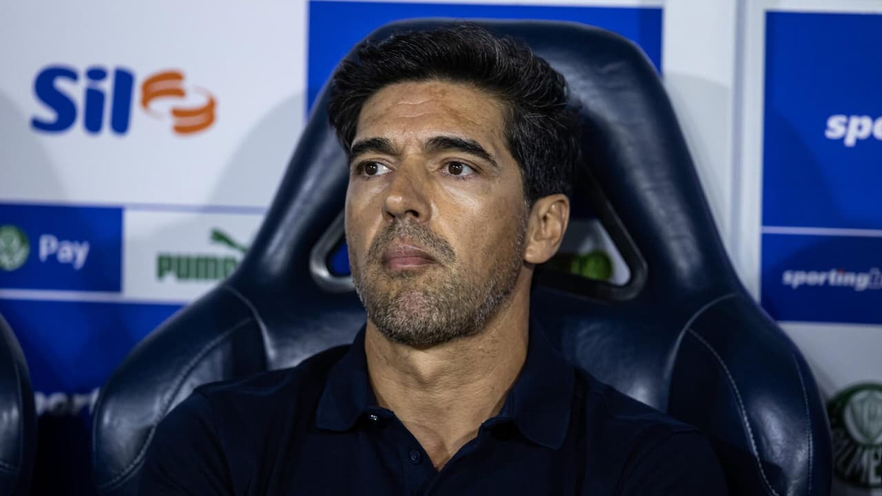 Abel Ferreira critica comportamento humano após vitória do Palmeiras e se posiciona sobre caso Vini Jr