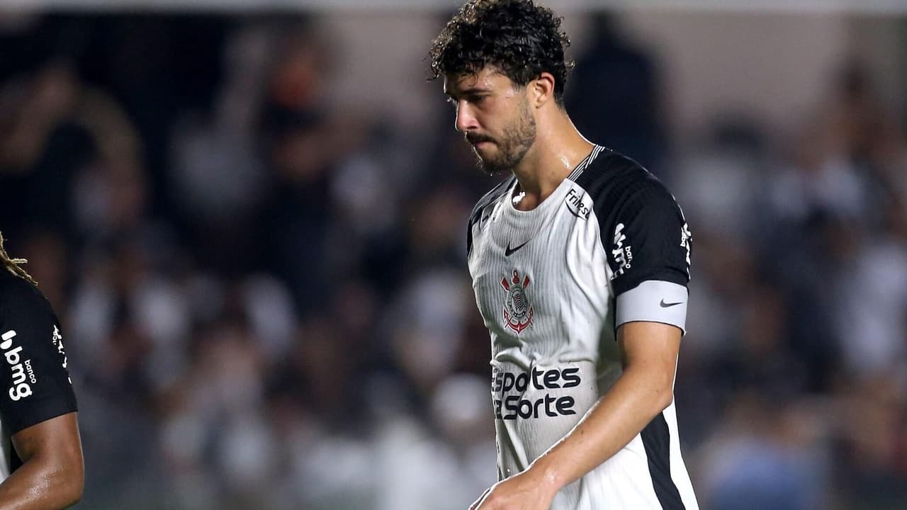 Gustavo Henrique destaca confiança nas penalidades e celebra avanço do Corinthians