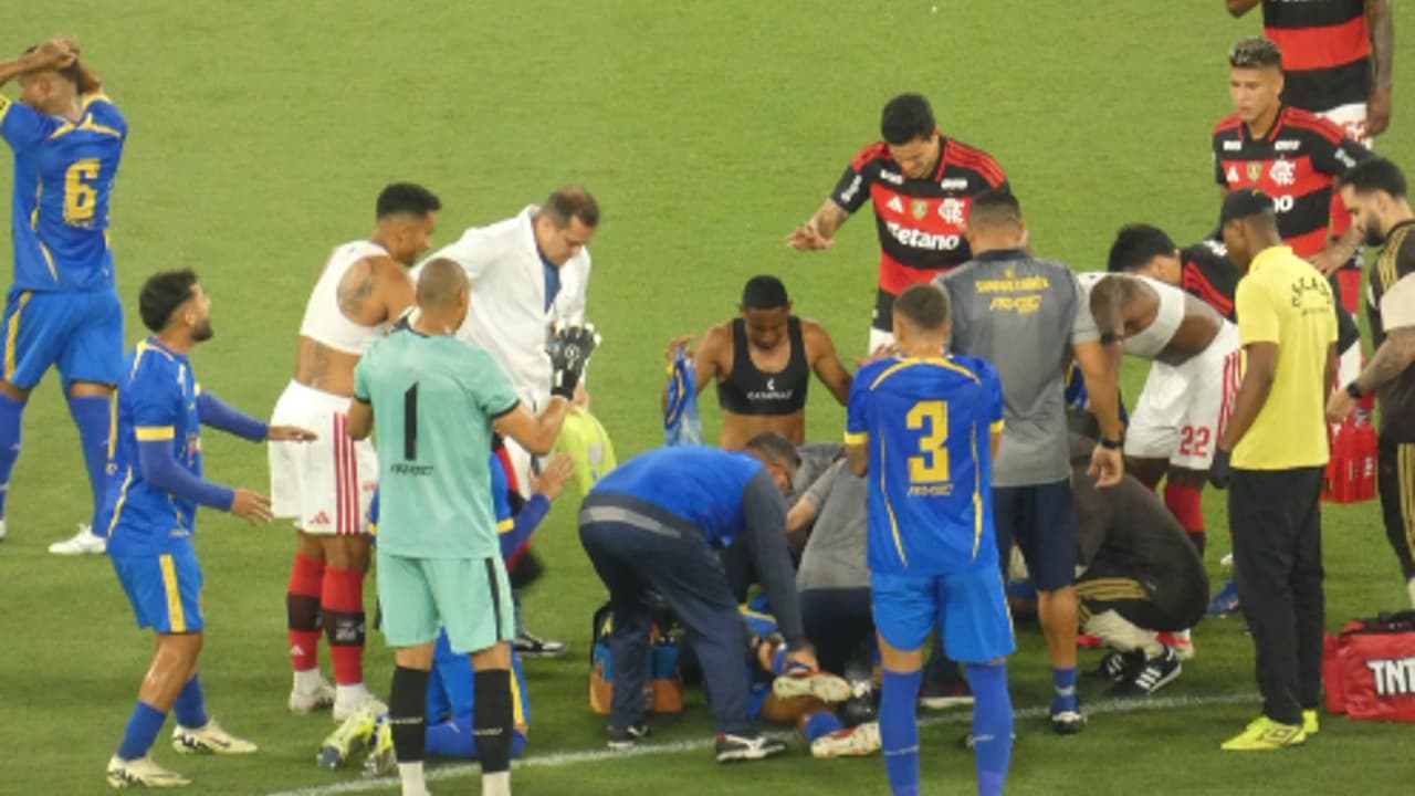 Jogador do Sampaio Corrêa passa mal em partida contra o Flamengo e sofre convulsão em campo