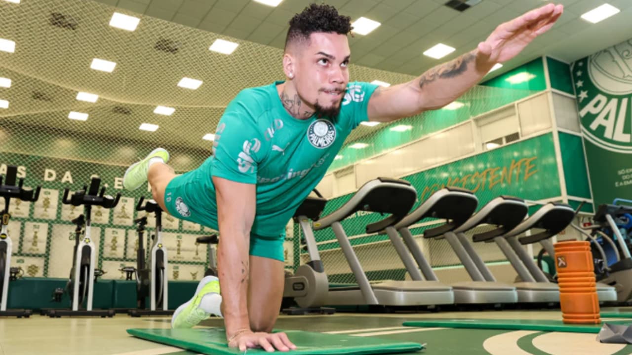 Palmeiras destaca empenho de Paulinho na fase final de recuperação física
