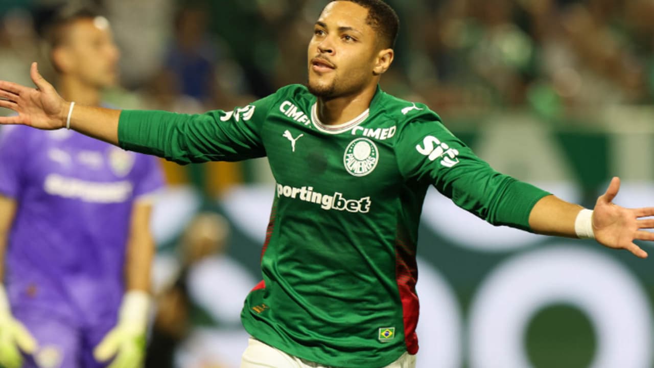 Palmeiras Alista Vitor Roque e Reforços para Confronto Decisivo contra São Paulo na Semifinal
