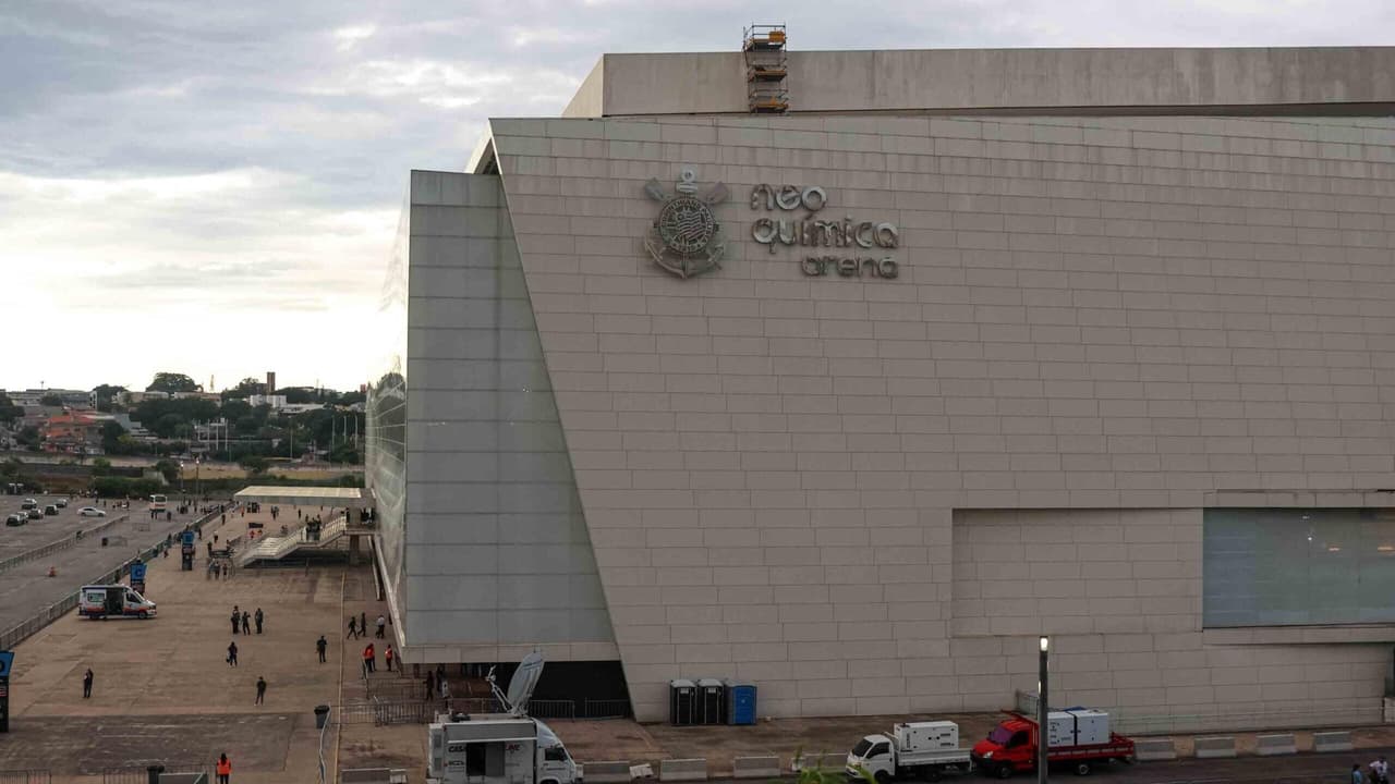 Corinthians em Negociações Avançadas com a Caixa sobre Dívida e Naming Rights da Neo Química Arena