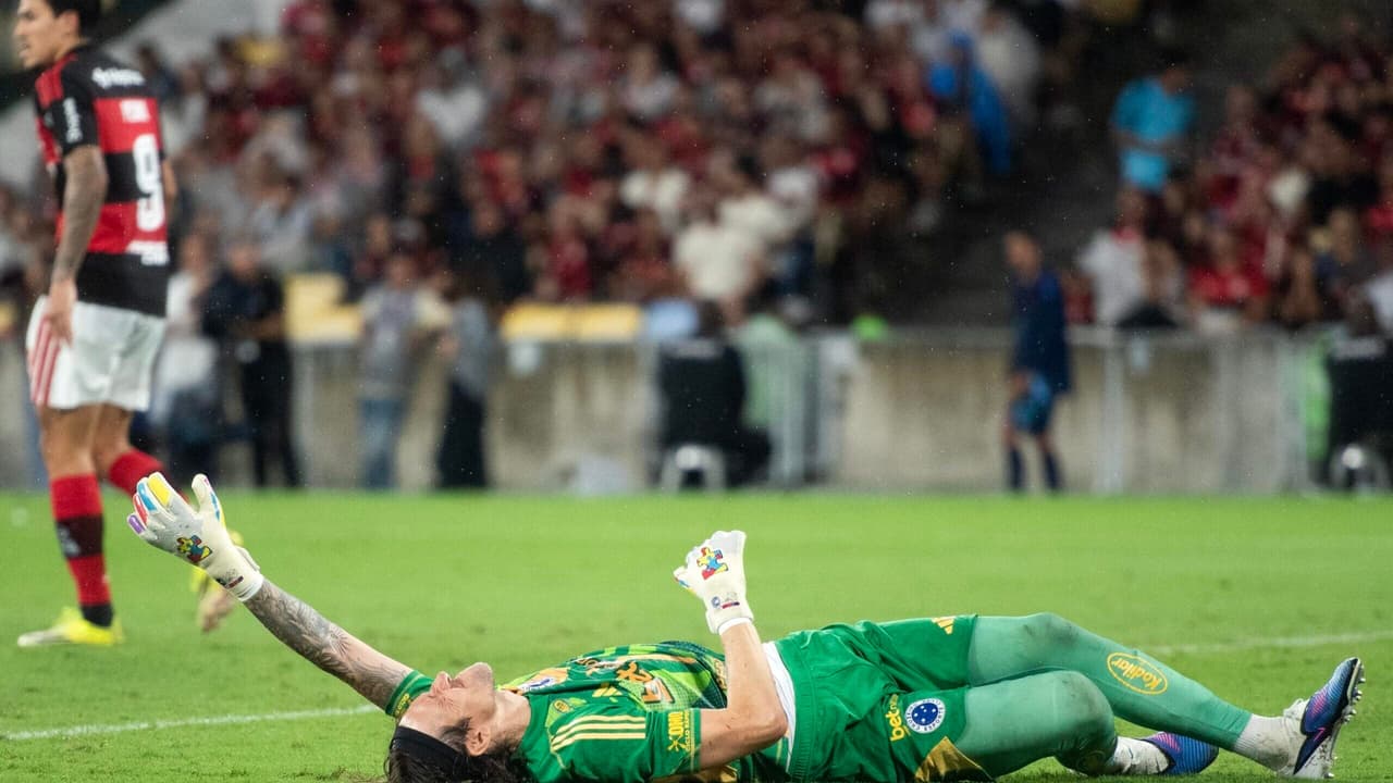 Cássio Passa por Avaliação: Especialista Analisa Tempo de Recuperação Após Lesão no Cruzeiro