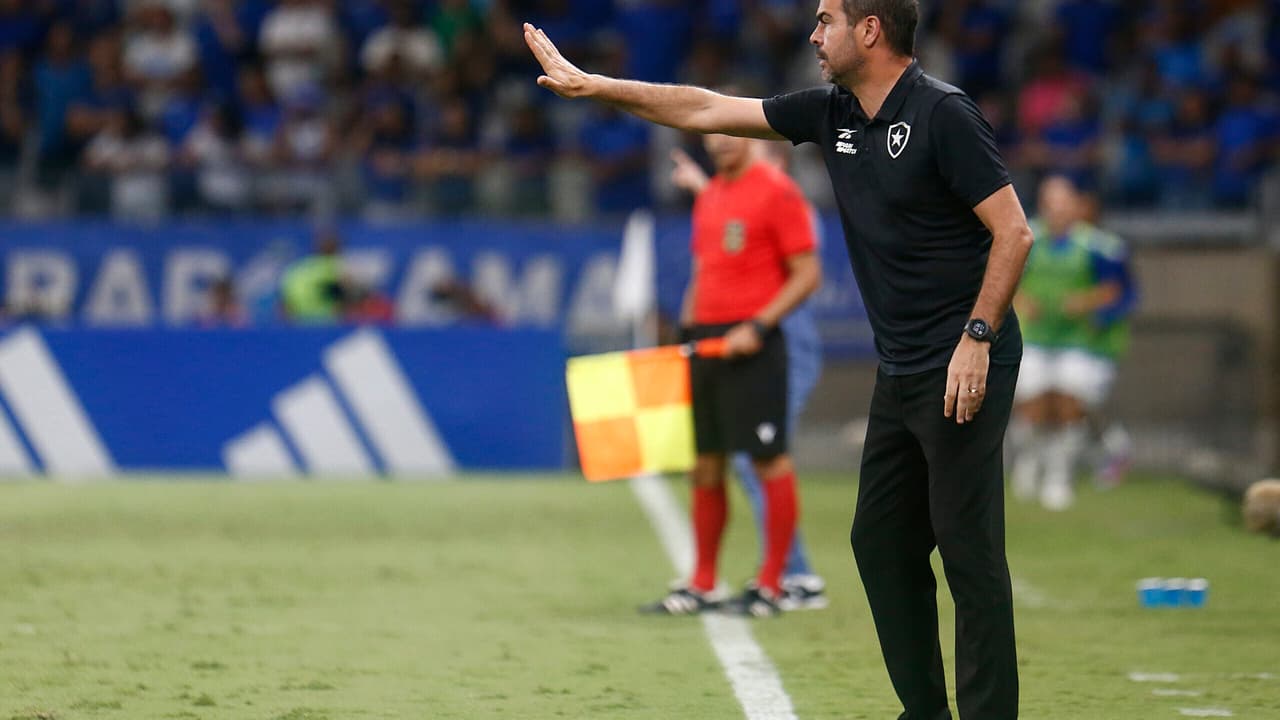 Artur Jorge enfrenta desafio à frente do Cruzeiro no Brasileirão: Análise do retrospecto do técnico