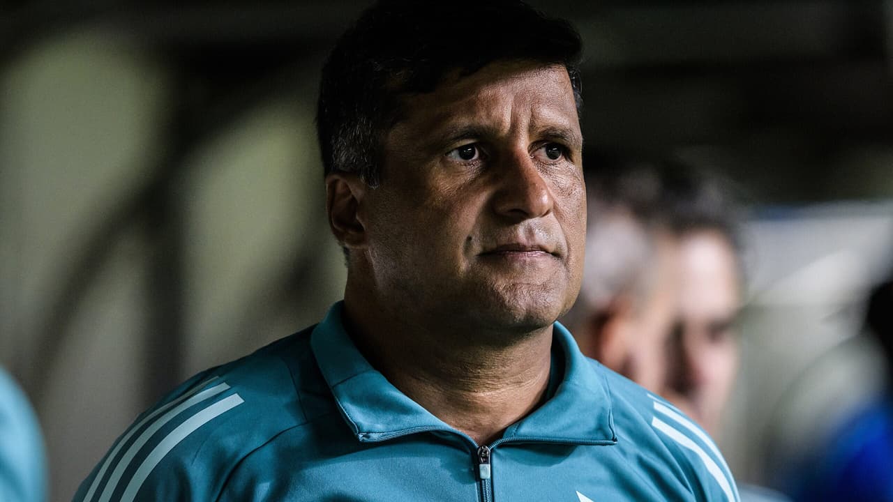 A estratégia de Wesley Carvalho: opções táticas do Athletico-PR para o duelo contra o Cruzeiro