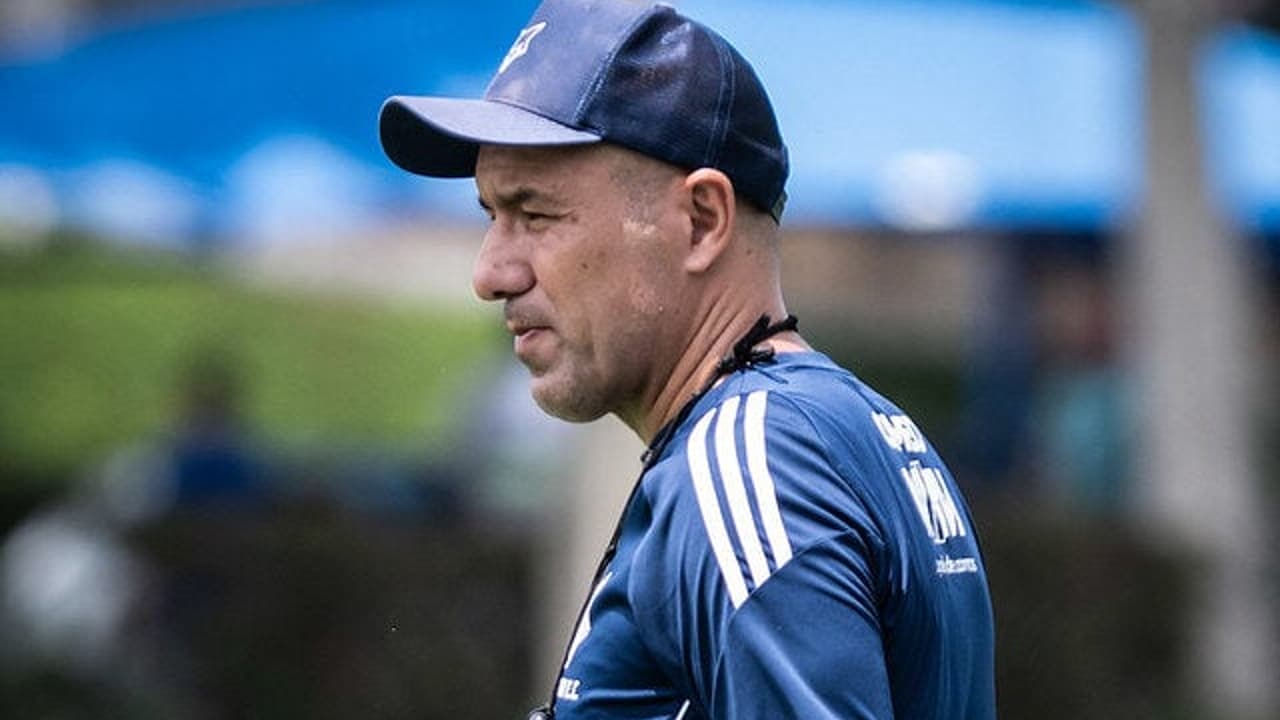 Titular do Cruzeiro pede foco no presente e critica passagem de Jardim: Não conquistou títulos
