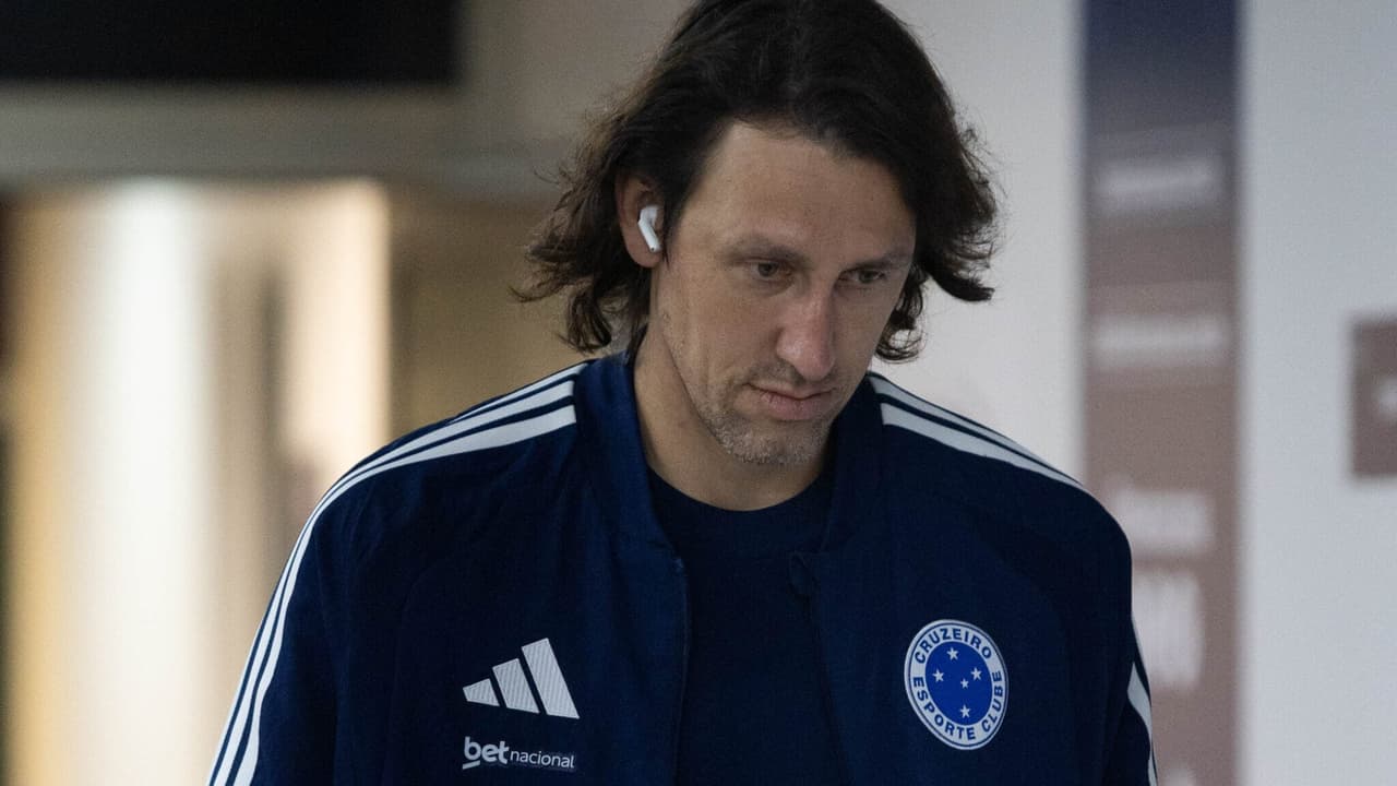 Cássio Sai de Maca Após Lesão em Confronto entre Flamengo e Cruzeiro