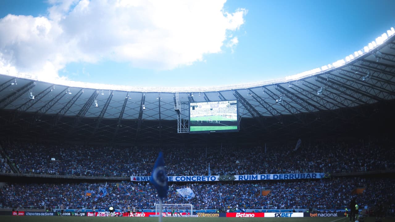 Ingressos à Venda: Cruzeiro e Vitória se Enfrentam em Grande Confronto no Estádio Mineirão