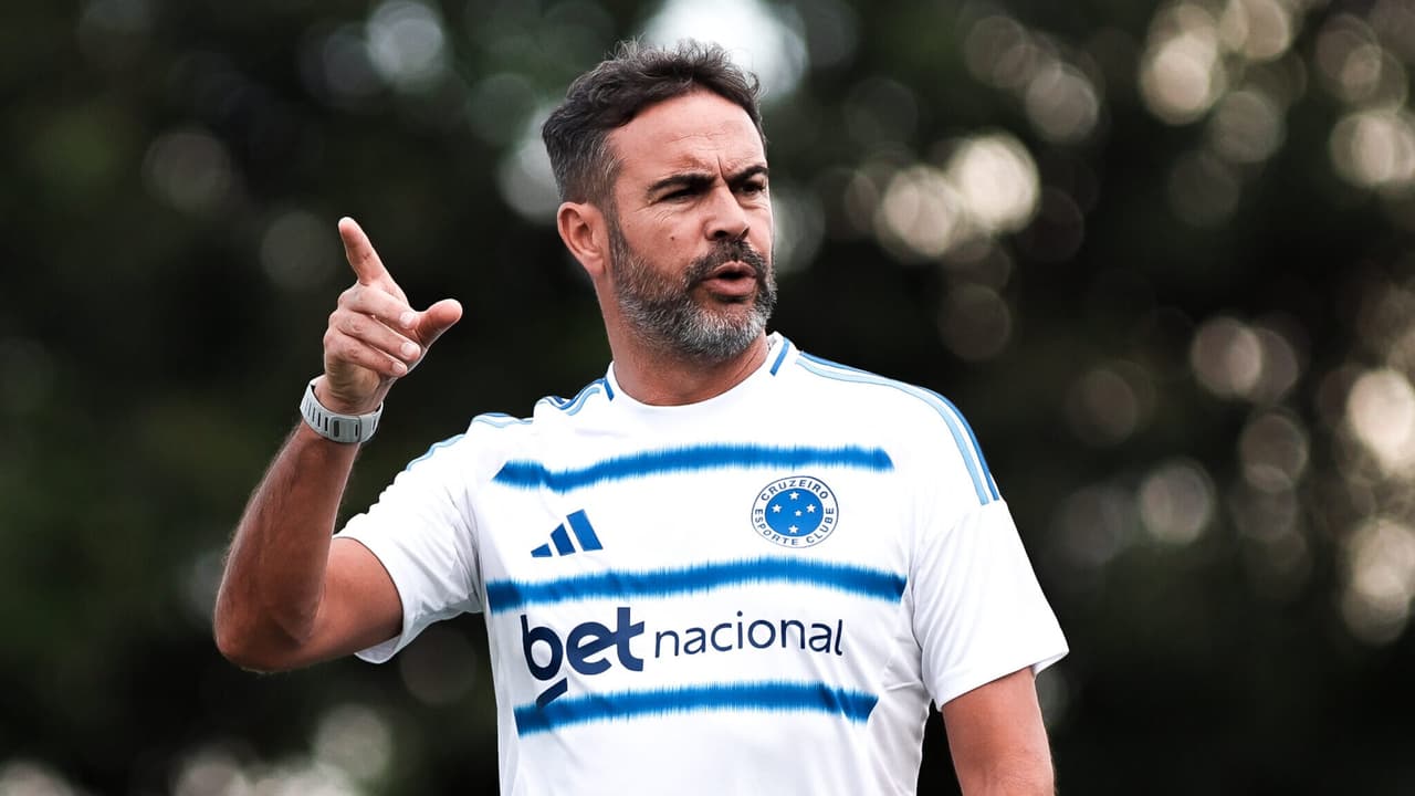 Artur Jorge Reflete sobre Impacto Psicológico no Cruzeiro: Momento Difícil é Crucial para a Evolução da Equipe