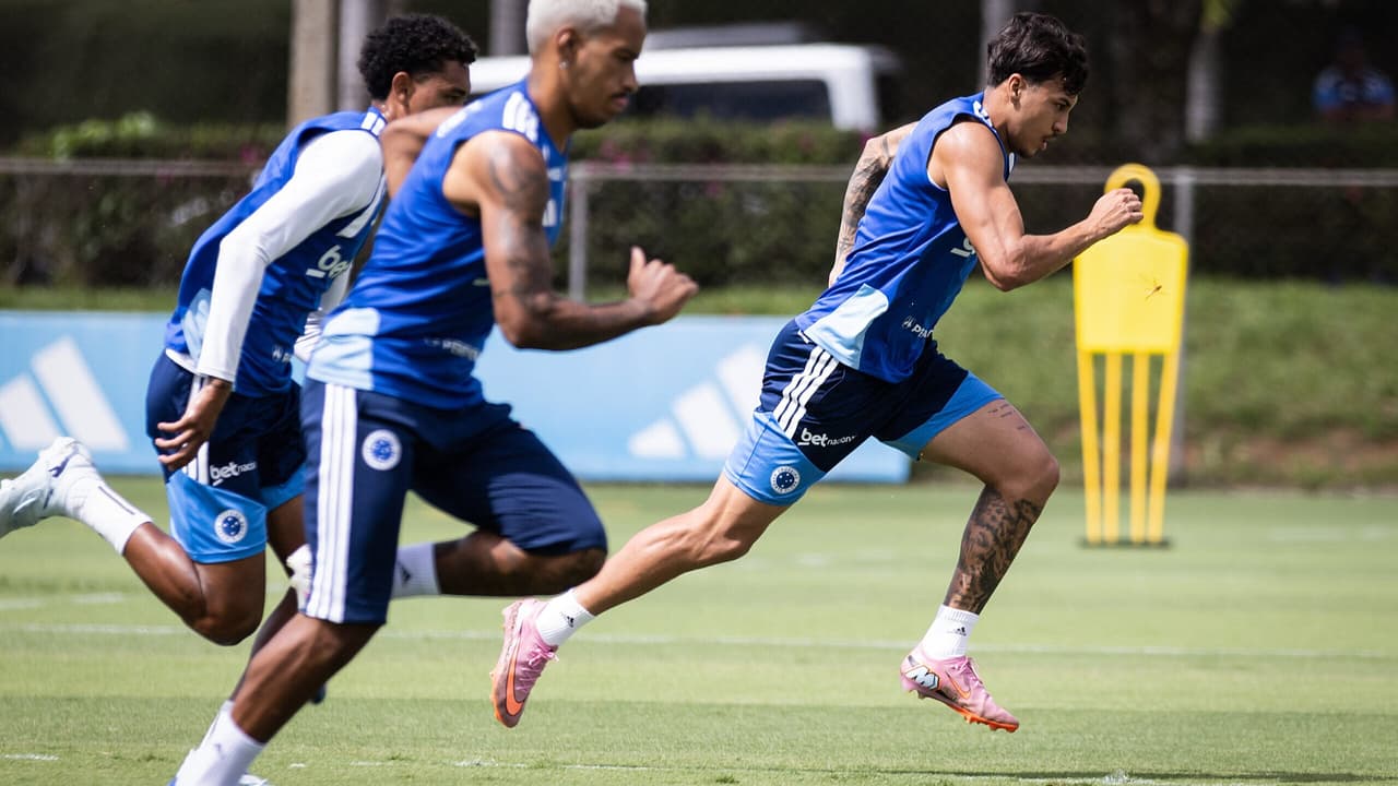 Cruzeiro Finaliza Treinos e se Prepara para Desafio Contra o Vitória