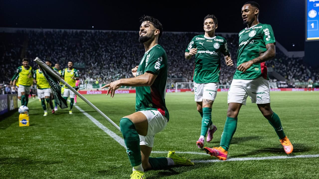 Palmeiras Foca no Flamengo Enquanto Caminha para o Título Paulista