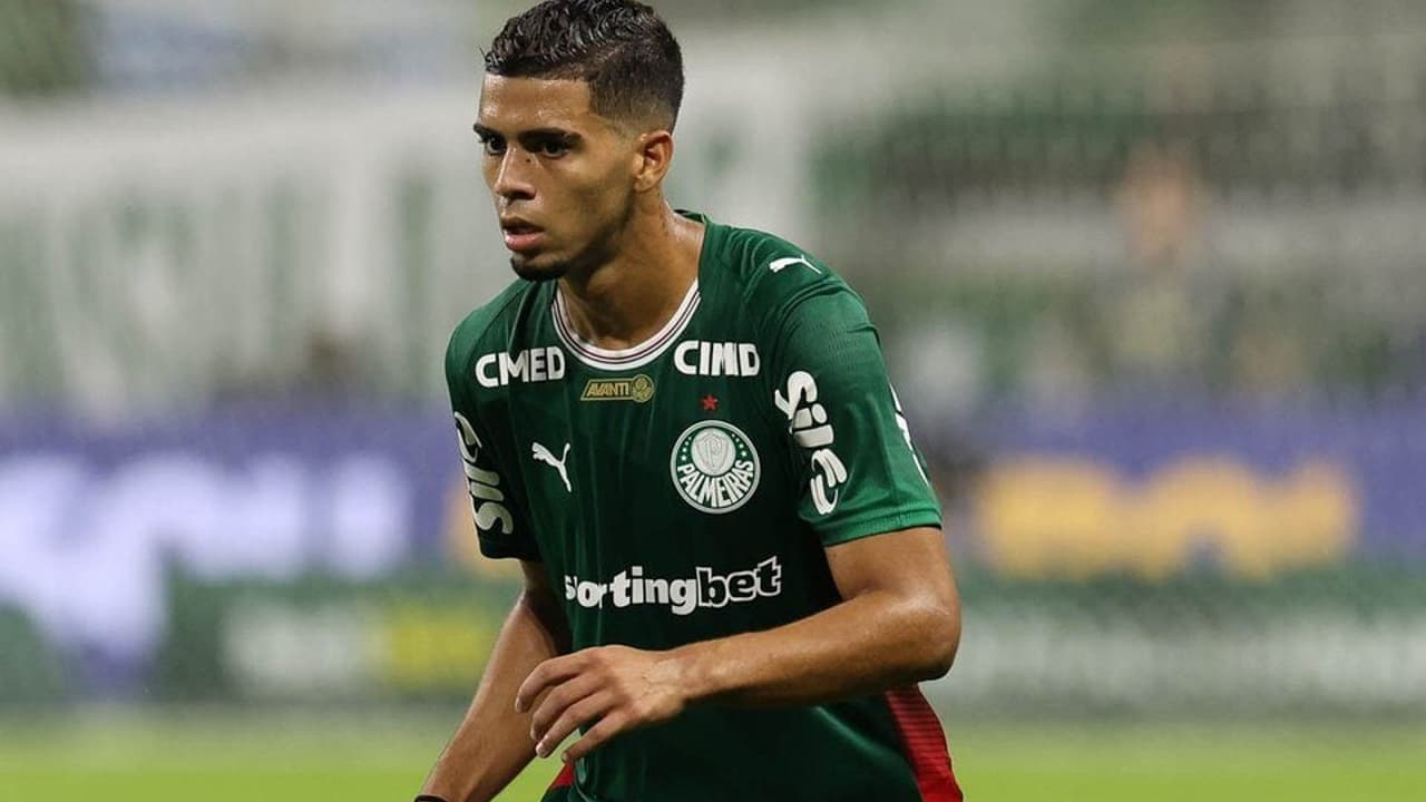 Cria Surge como Solução: Jovem Talento do Palmeiras se Destaca na Competição