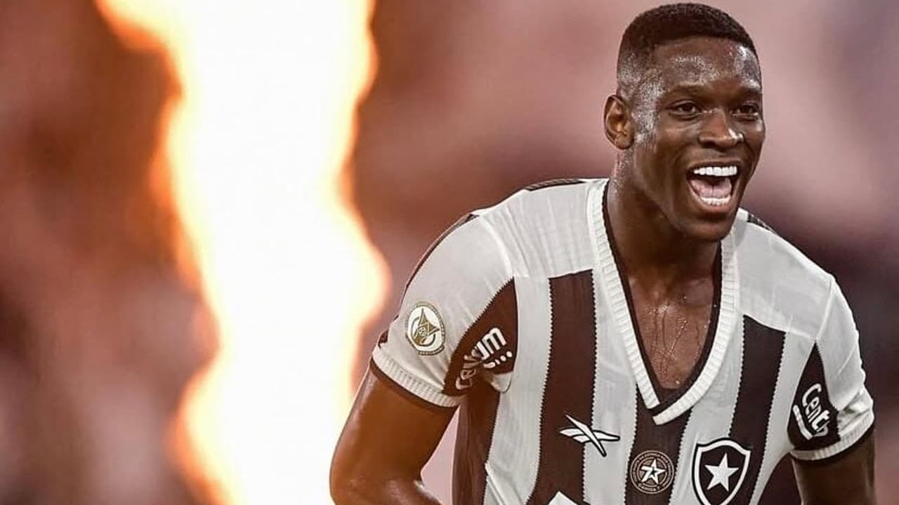 Torcida do Botafogo reage à fala de Luiz Henrique sobre o Flamengo: 'Não tem'