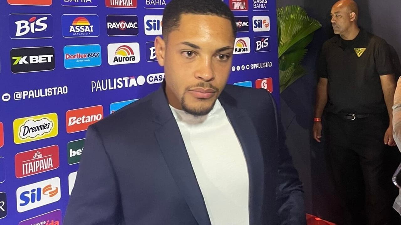 Vitor Roque Reflete sobre Título e Aspirações Futuras no Palmeiras
