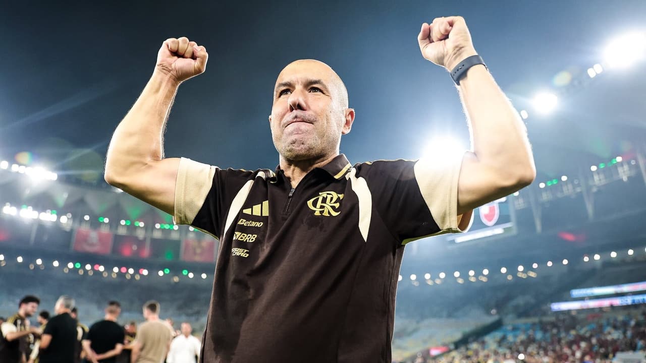 Flamengo Reinventa sua Estratégia: Compactação e Variação Tática Garantem o Título sob o Comando de Leonardo Jardim