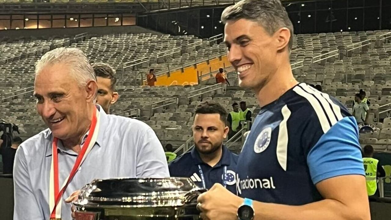 Tite conquista título pelo Cruzeiro e iguala legado de Telê Santana