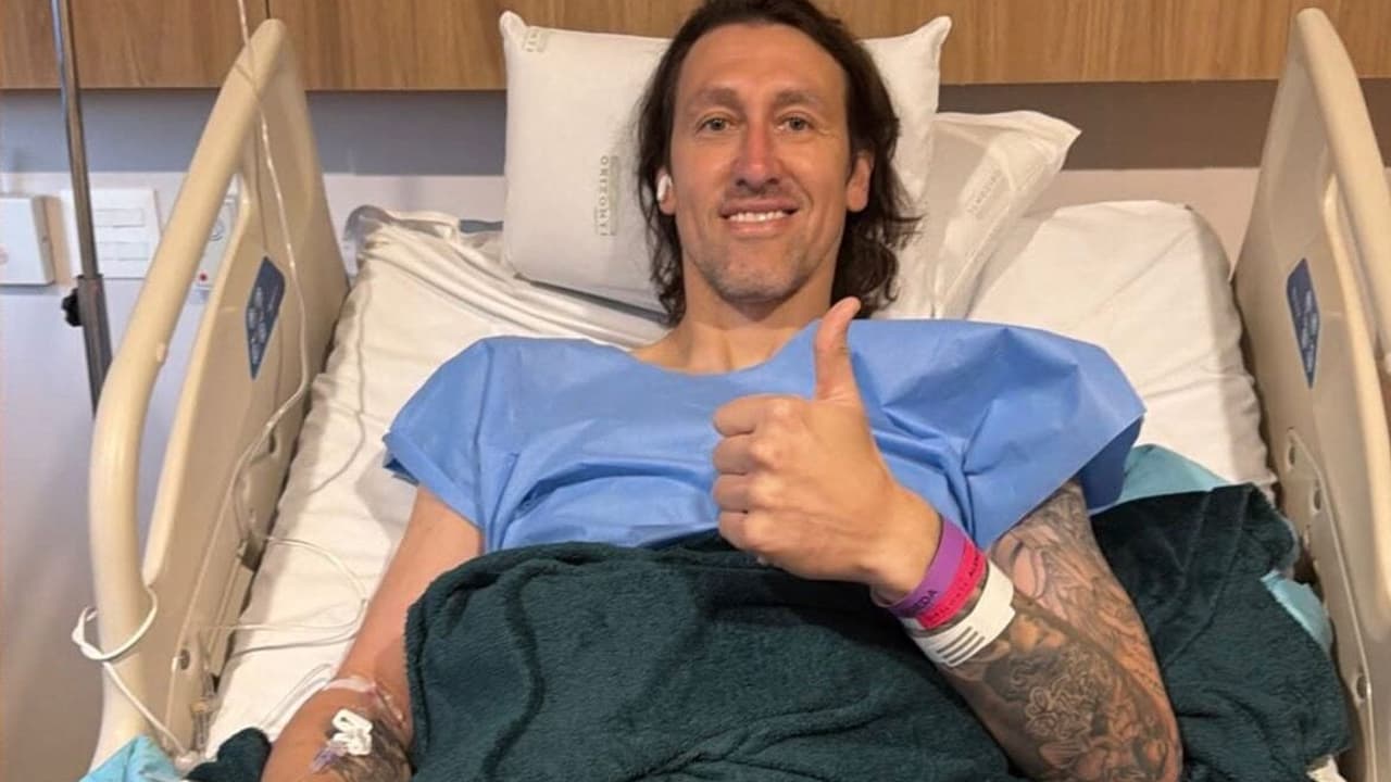 Cássio Envia Mensagem de Força Após Cirurgia no Joelho: Voltarei Mais Forte