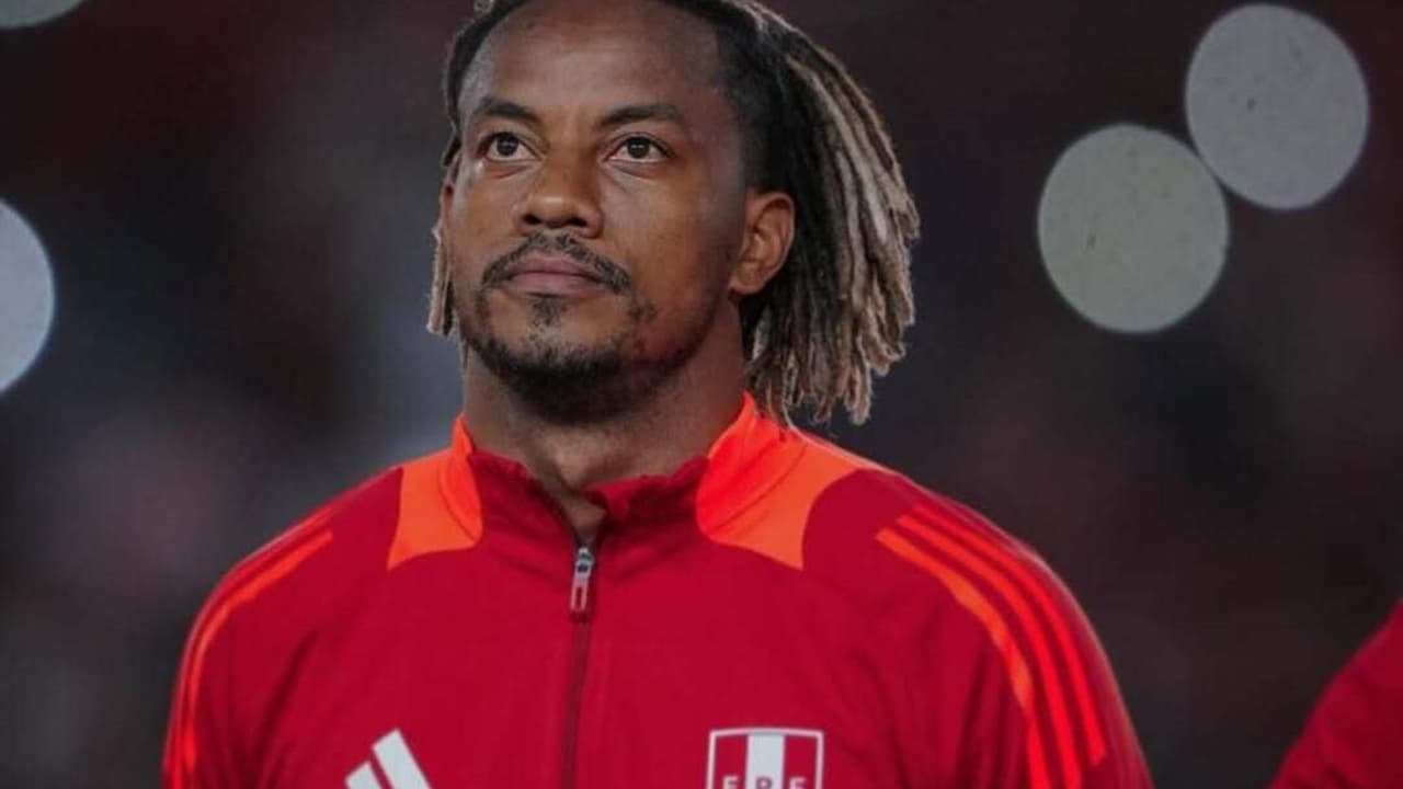 Carrillo brilha na estreia de Mano Menezes à frente da seleção peruana