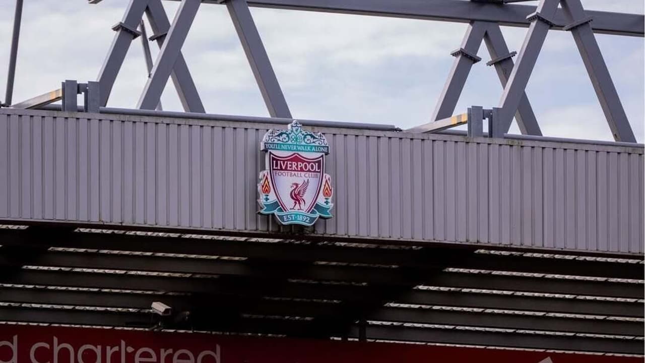 Corinthians pode lucrar com possível transferência de zagueiro para o Liverpool