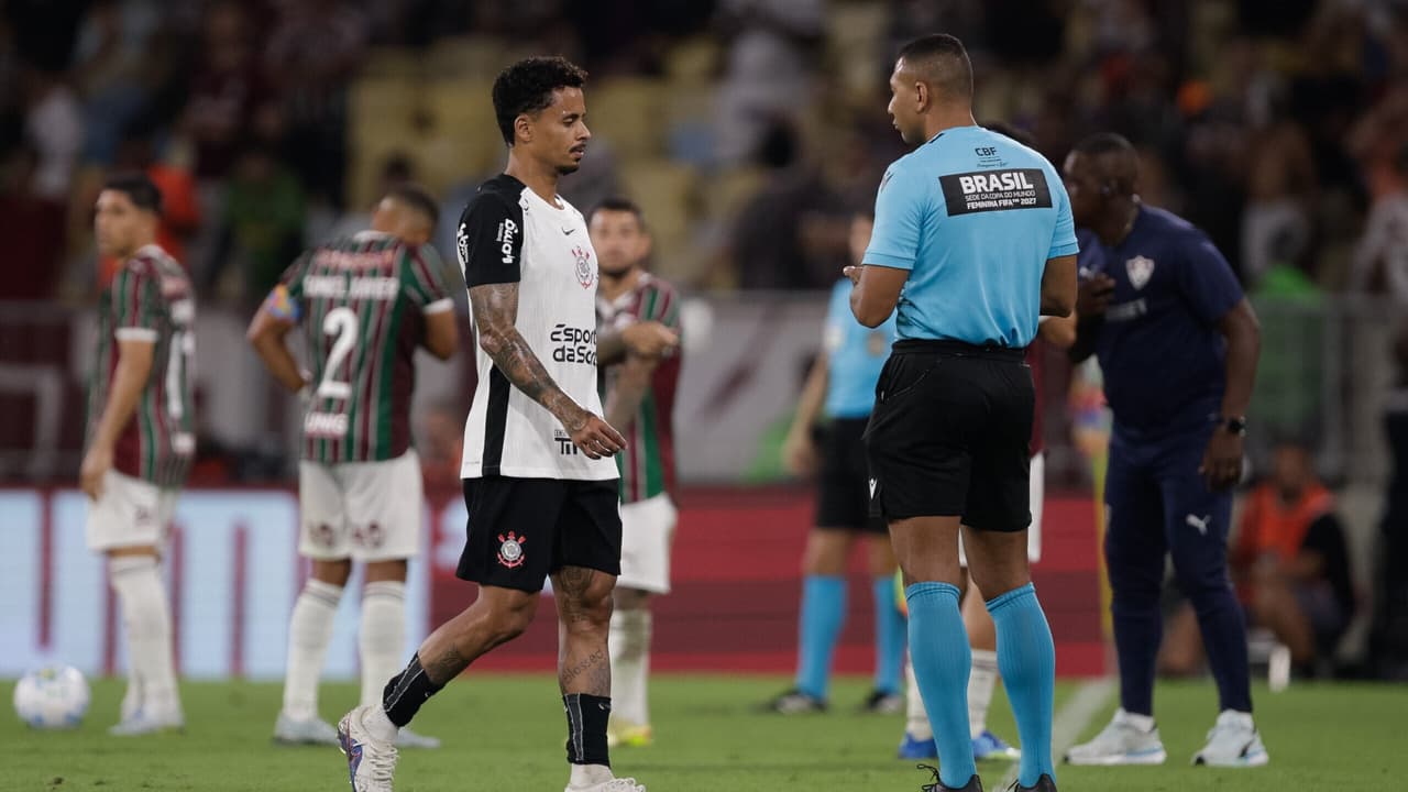 Corinthians em Alerta: Allan Denunciado ao STJD por Gesto Inapropriado; Possíveis Sanções à Vista